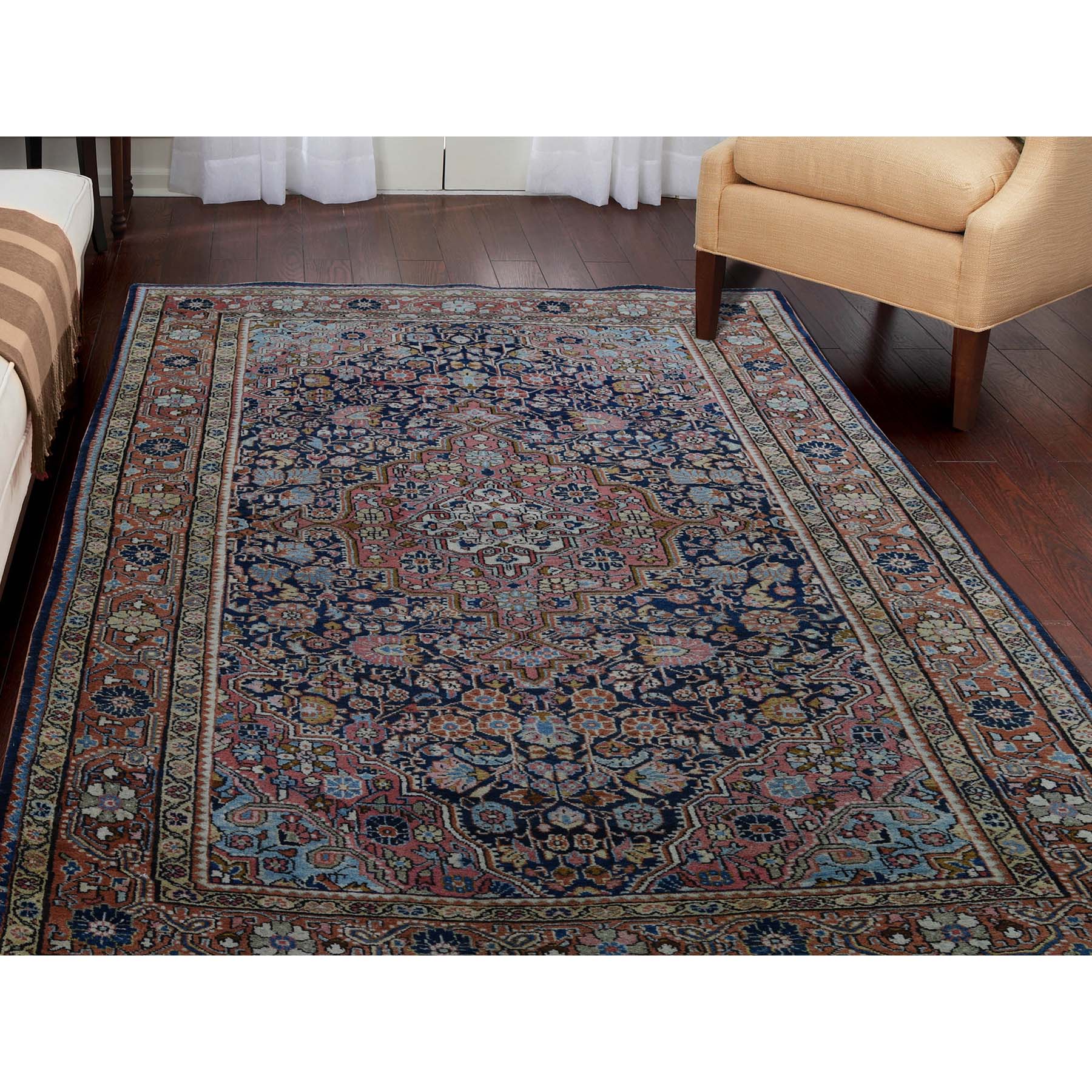 GALLERY OF ORIENTAL RUGS